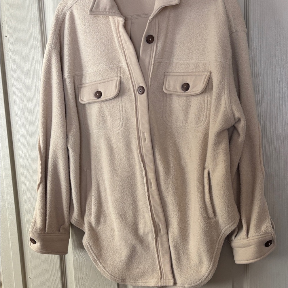 Carly Jean Los Angeles Skylar CreamTeddy Shacket preowned